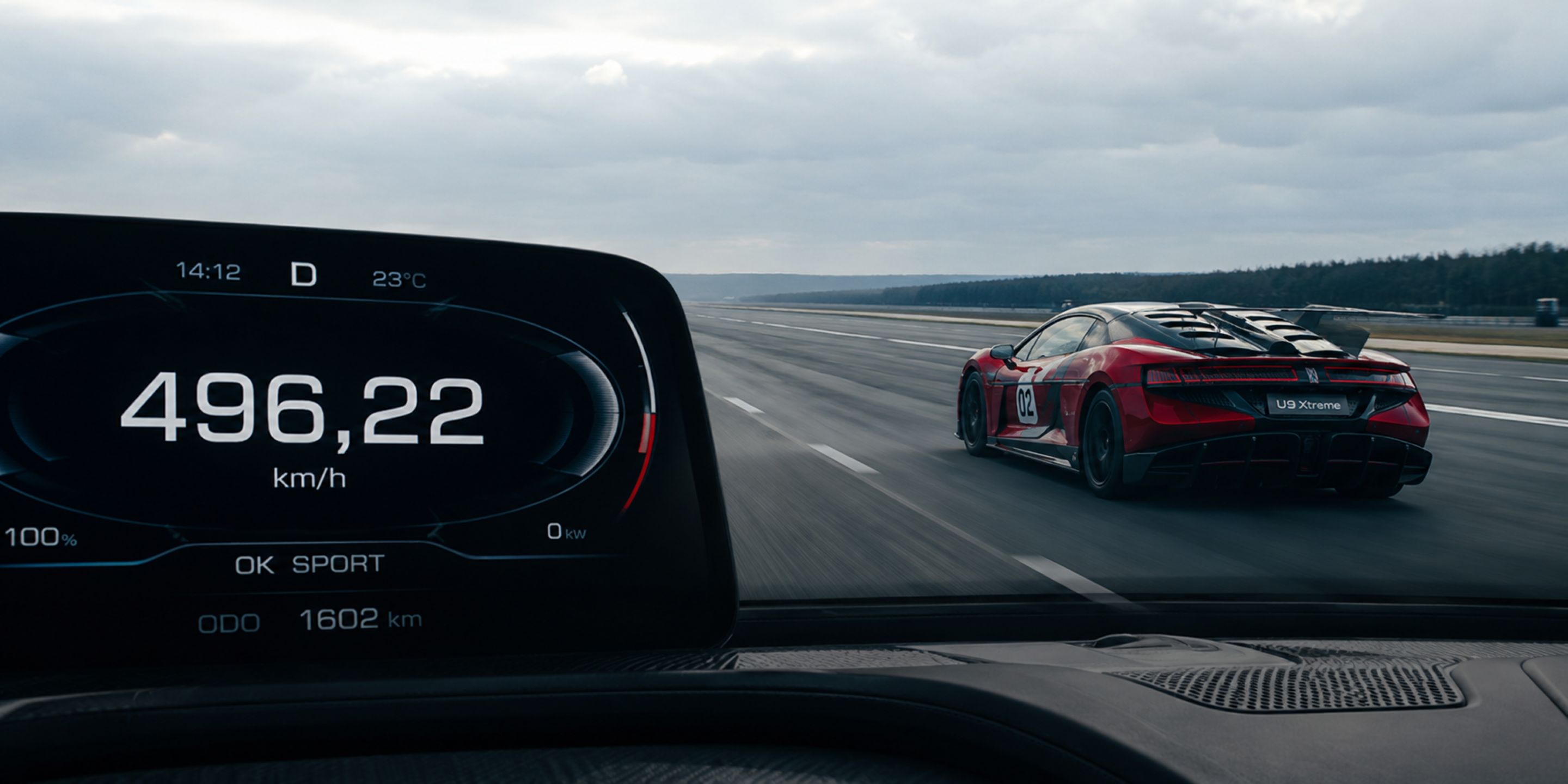 Carro mais rápido do mundo é 100% elétrico e supera motores à combustão chegando a quase 500 km/h