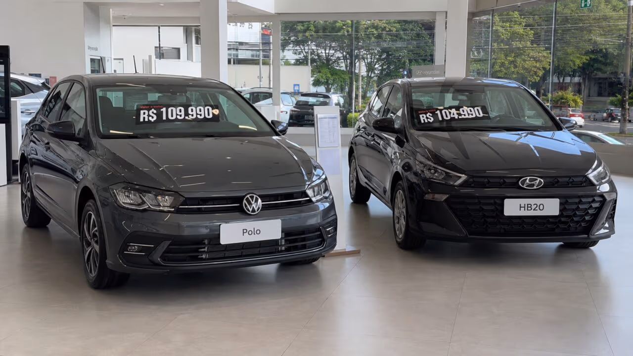 VW Polo agrada na estrada e Hyundai HB20 brilha nos equipamentos: qual faz mais sentido para você?