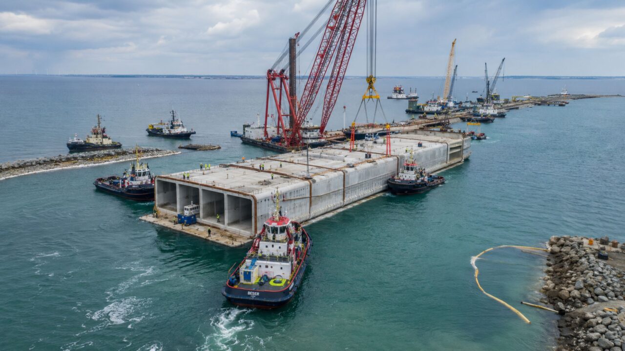 Túnel subaquático mais longo do mundo é construído e reduz o tempo de viagem entre países de 2 horas para 10 minutos