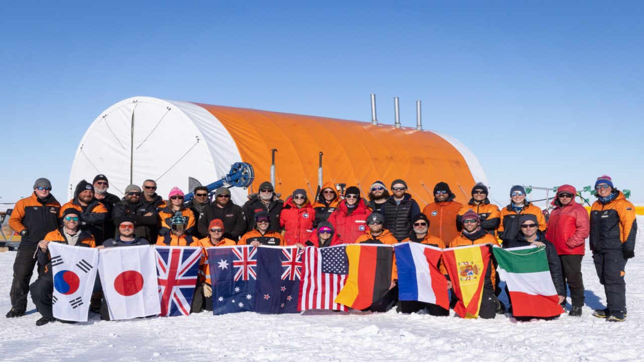 Cientistas estão incrédulos com o que encontraram sob o gelo da Antártica após perfurar mais de 1.700 pés de profundidade