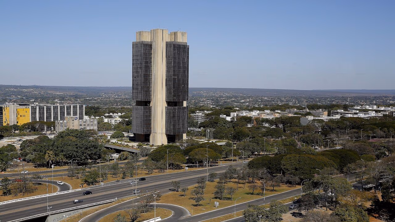 Ata do Copom reforça cenário de juros altos