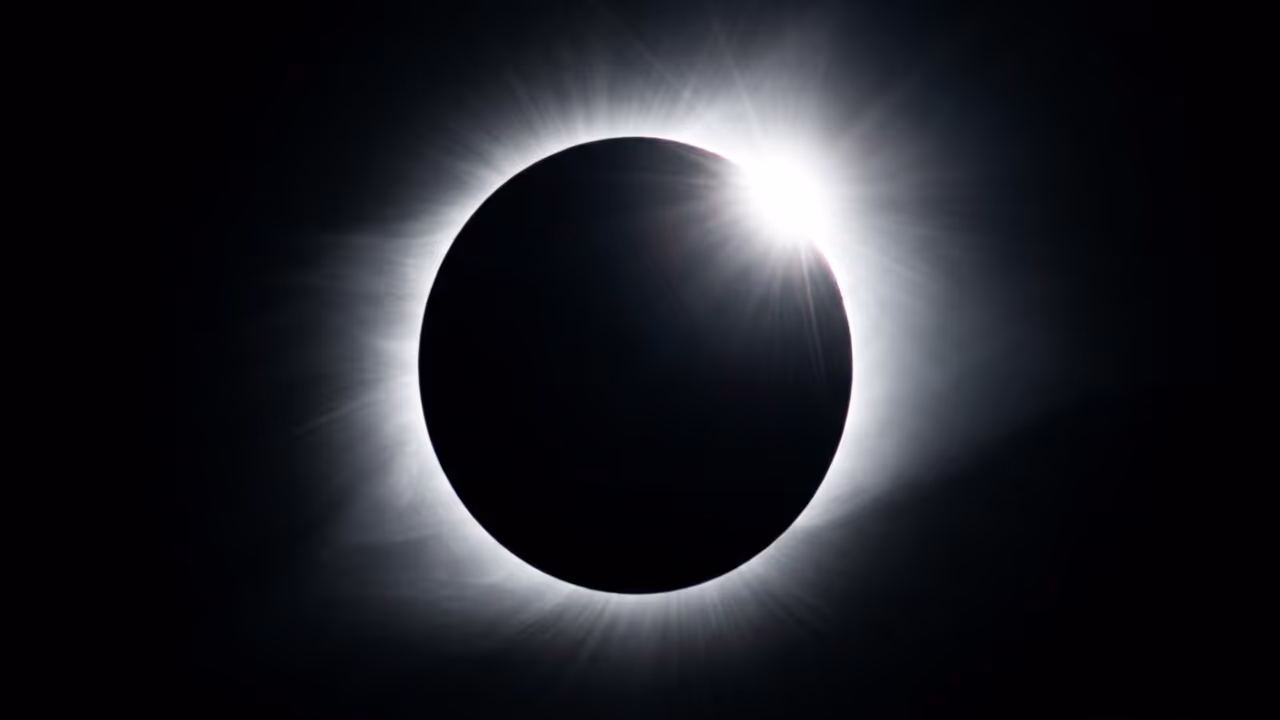 O eclipse solar mais longo do século está chegando: o dia virará noite e não se repetirá em 157 anos