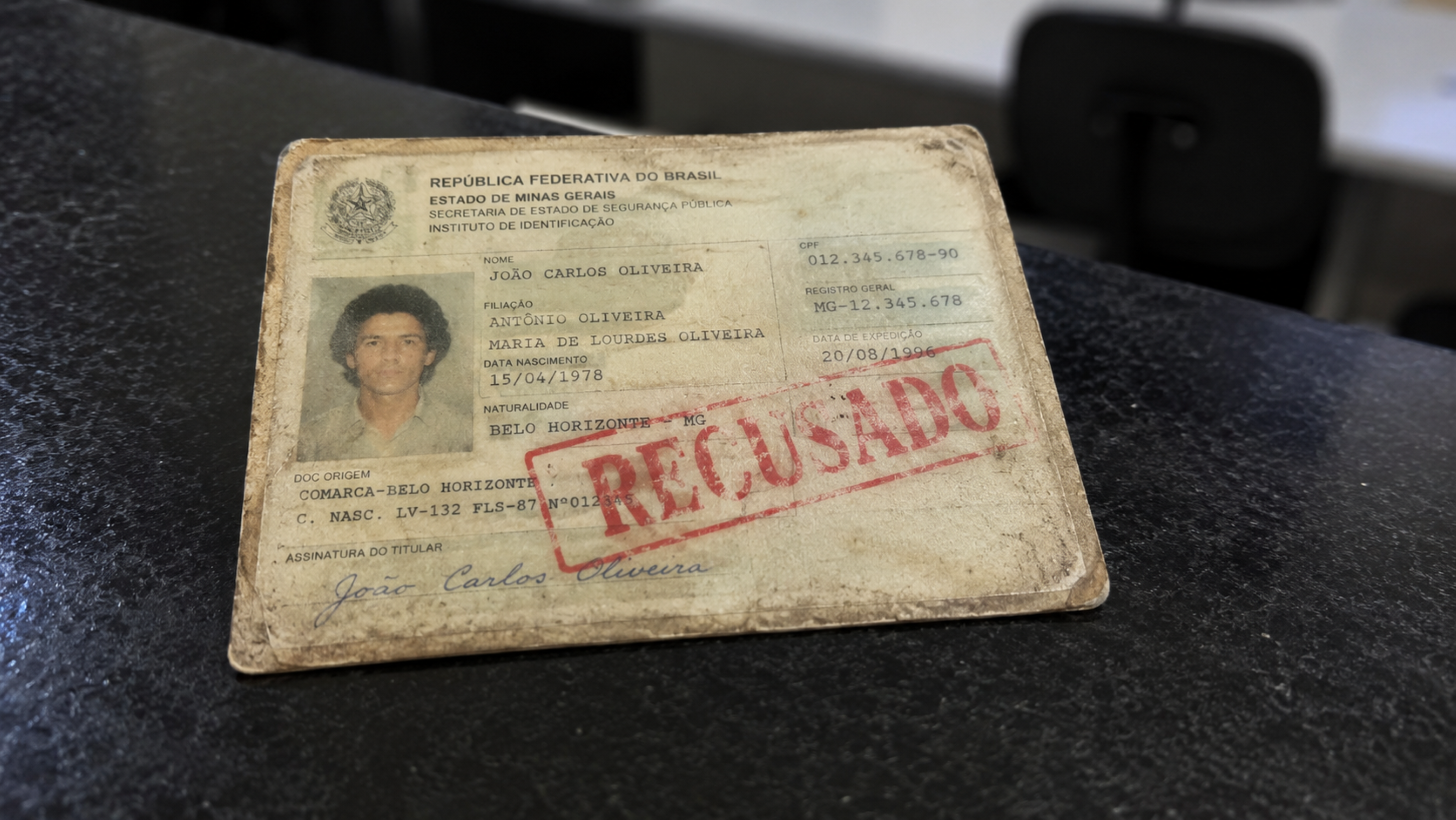 Documento com foto antiga demais pode ser recusado mesmo sem estar vencido