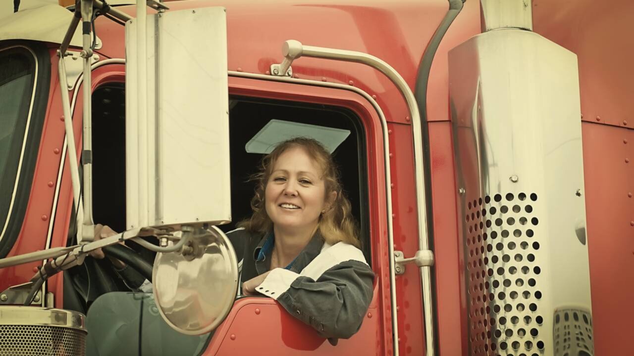 Irene Masero, uma caminhoneira Em certas viagens, preciso parar no meio do caminho para cumprir o limite de horas