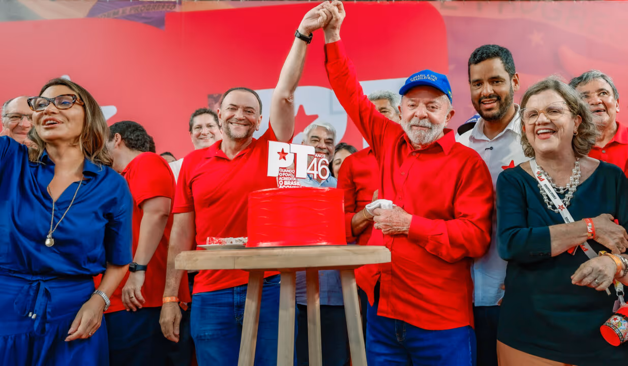 Roberto Reis na Crusoé: O partido que parou no tempo