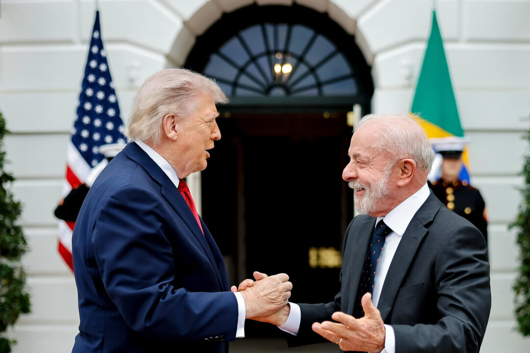 “Não poderia me importar menos”, diz Trump sobre Lula