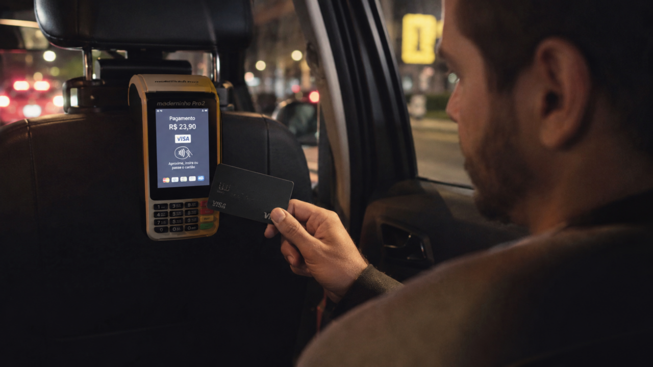 Valor errado na maquininha: o detalhe simples que pode evitar prejuízo em compras de rua
