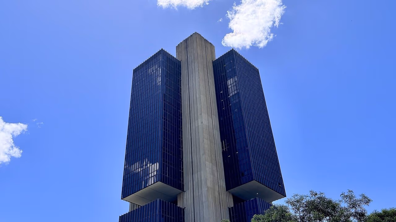 Crusoé: O que muda para os CDBs com as novas regras do FGC