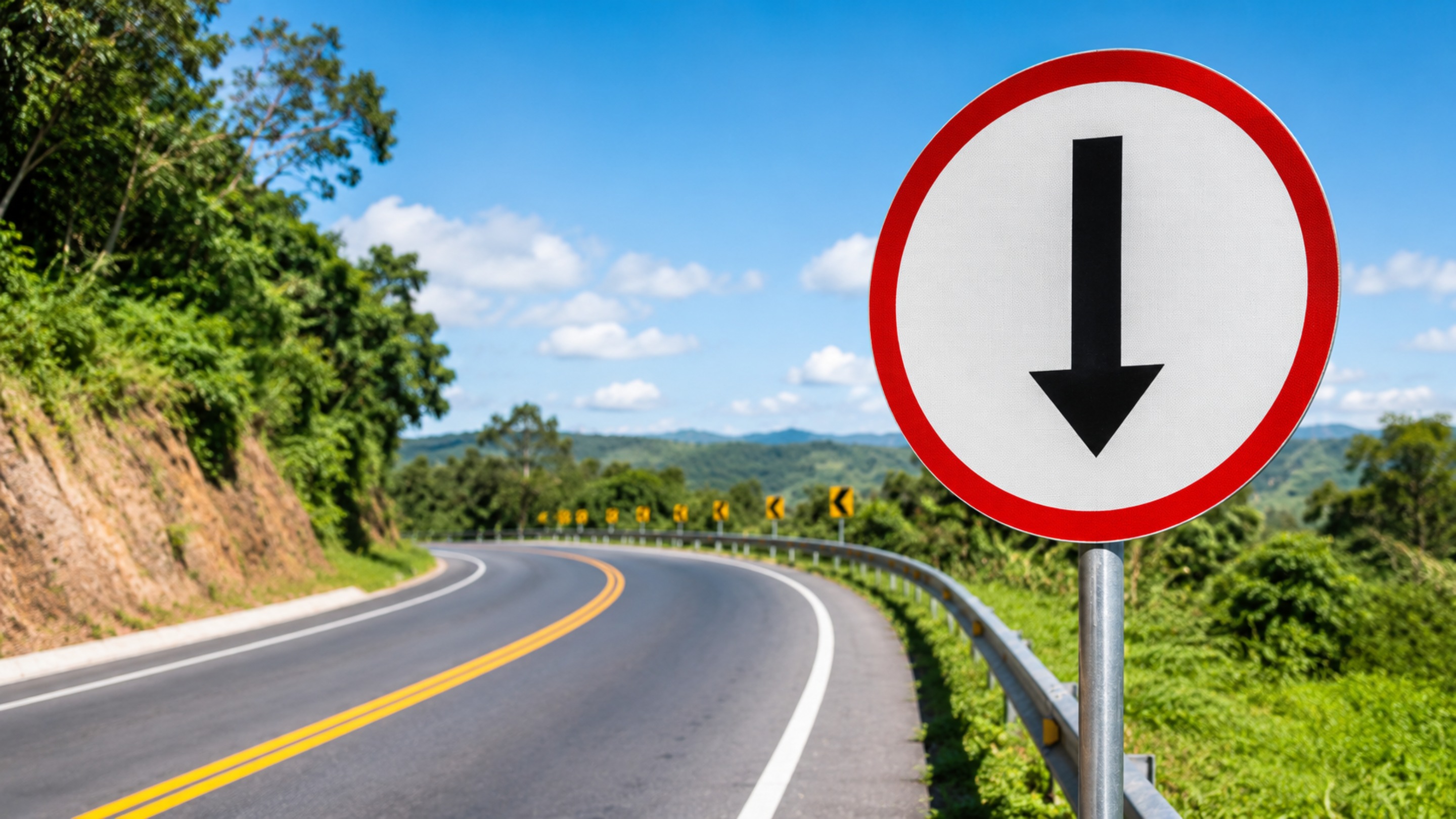 O que significa a placa de trânsito que tem o fundo branco e