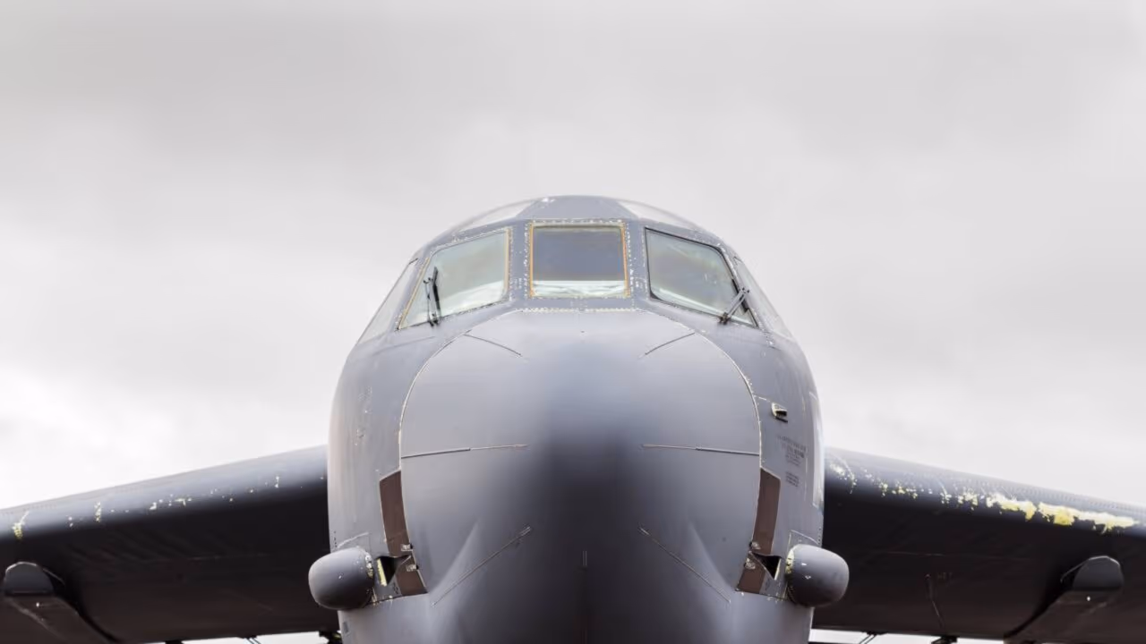 Para o New START, a Força Aérea dos EUA está preparada para equipar todos os seus bombardeiros B-52H com capacidade nuclear