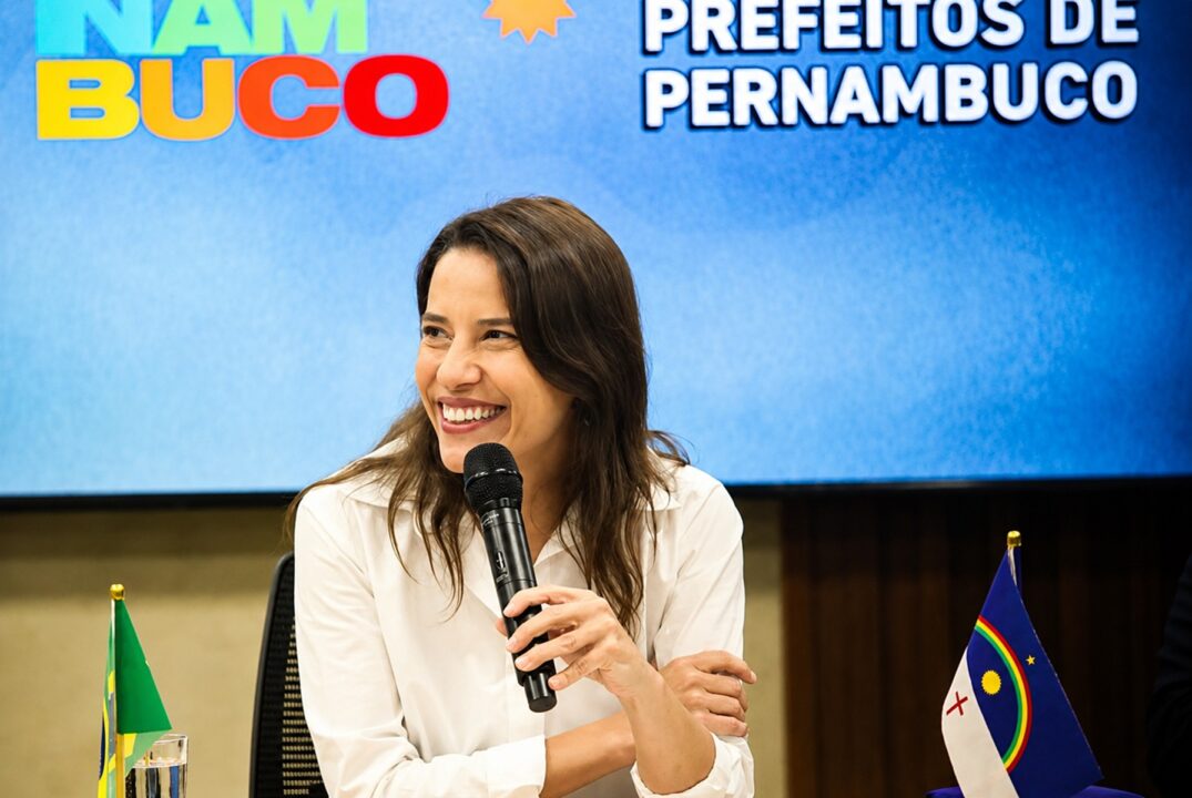 Mesmo com alertas, Raquel Lyra insiste em nome investigado pela PF