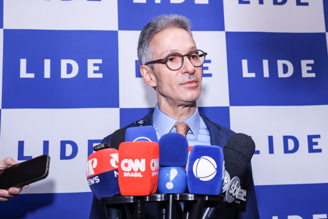 Zema diz que manterá candidatura e quer vice “ficha limpa” em 2026