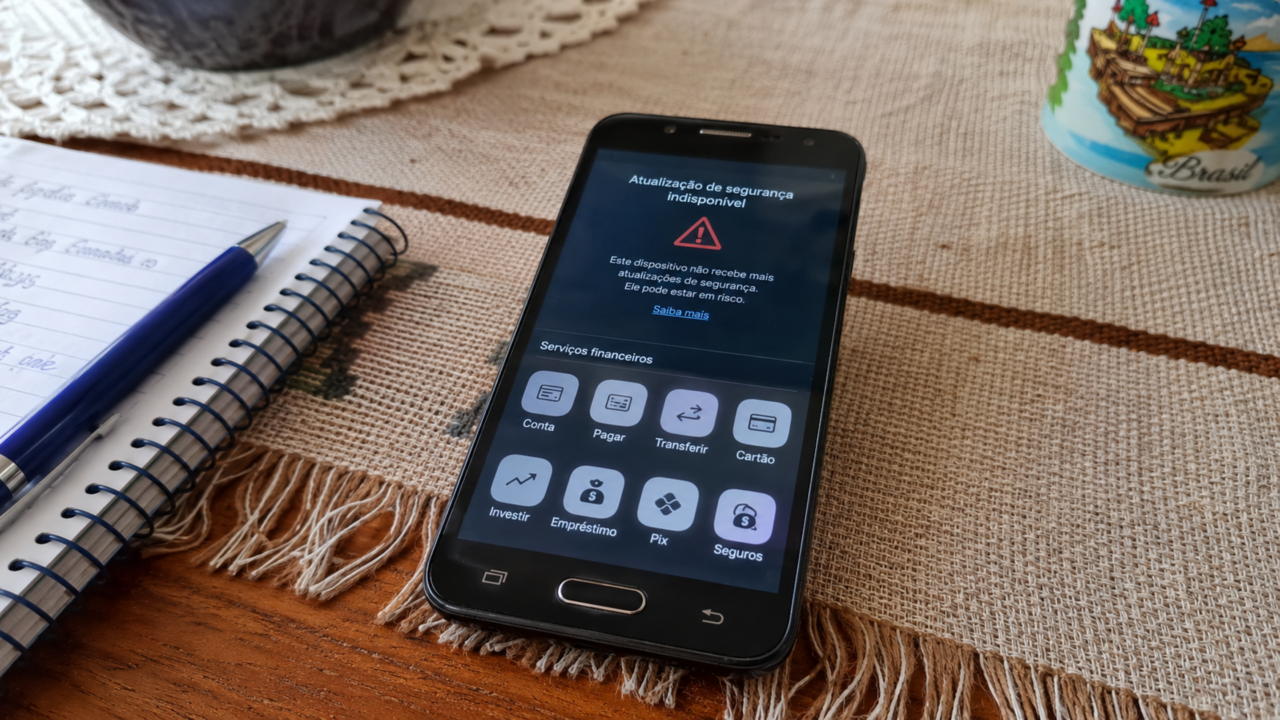 O celular velho que continua em uso pode virar ponto fraco da casa sem ninguém perceber