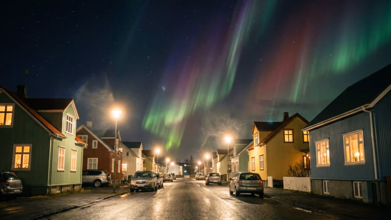 A capital onde moradores podem ver o céu explodir em luzes verdes, roxas e vermelhas em noites de inverno