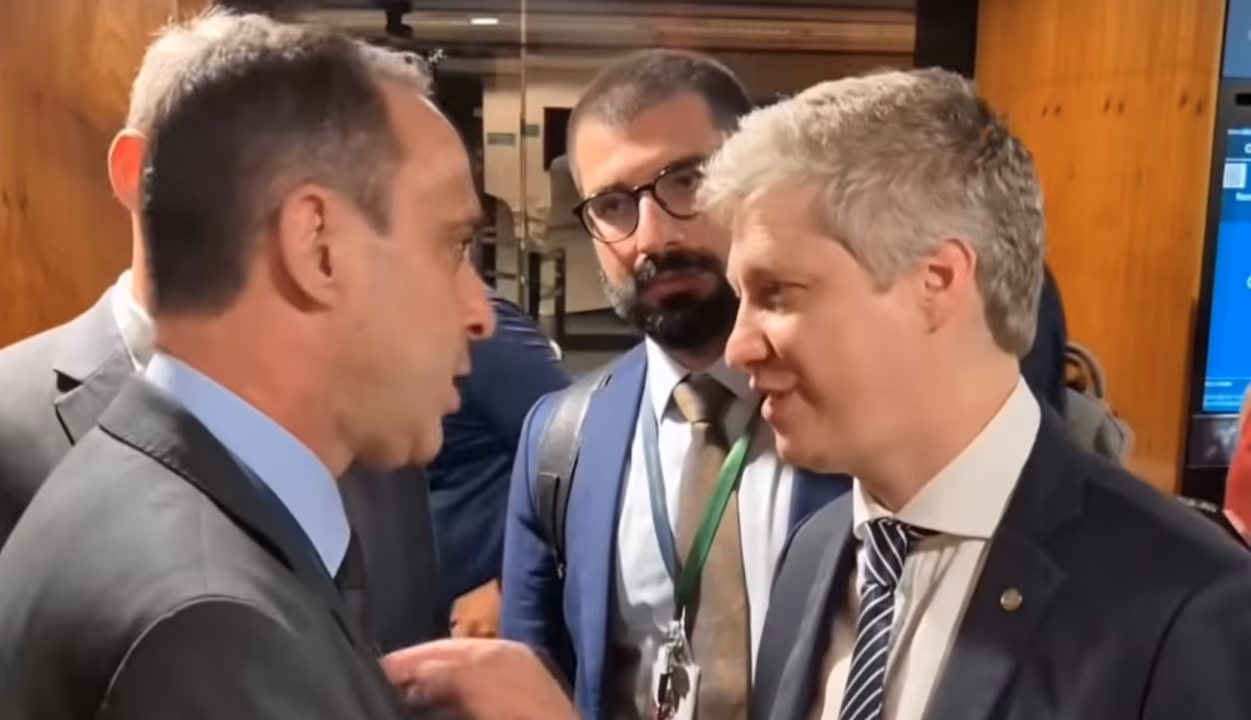 “Aceitei o pedido de desculpas feito pelo ministro da Defesa”, diz Van Hattem