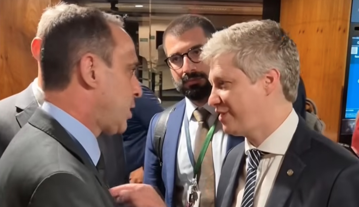 “Aceitei o pedido de desculpas feito pelo ministro da Defesa”, diz Van Hattem
