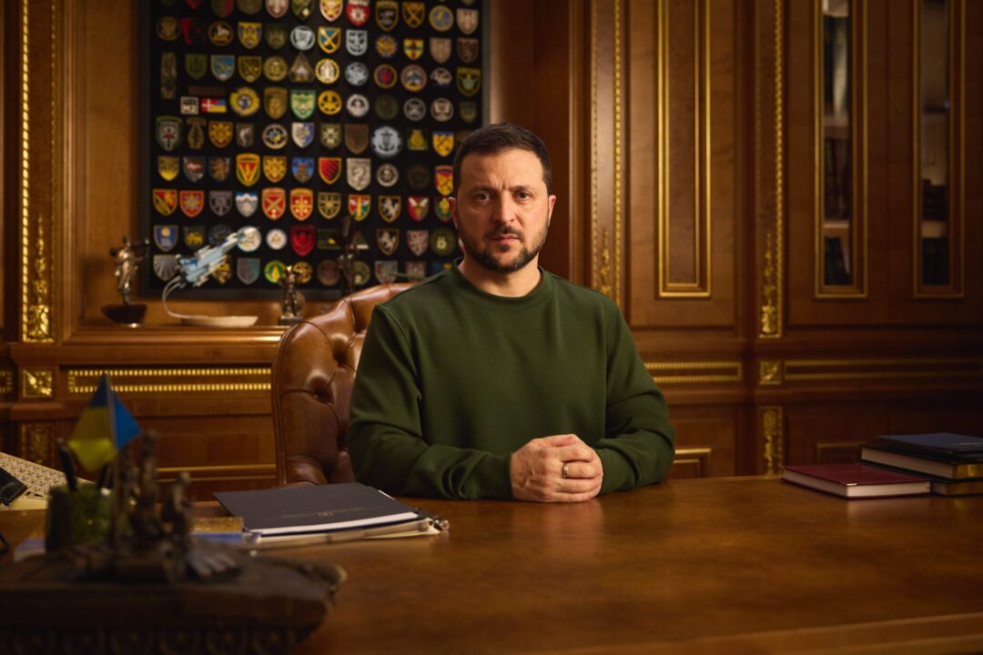 Crusoé: Zelensky publica decreto autorizando desfile em Moscou