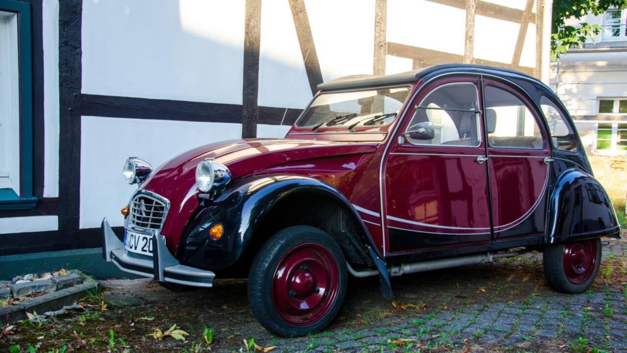 Volta do Citroën 2CV por menos de 15 mil anima o mercado e apaixonados por clássicos