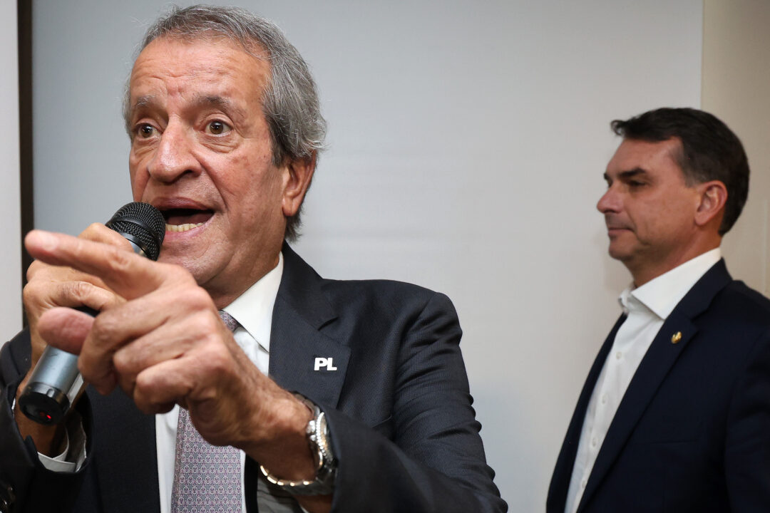 “Michelle está fora de questão. Ela não é candidata”, diz Valdemar