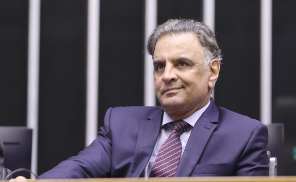Aécio quer barrar propagandas de bets na TV