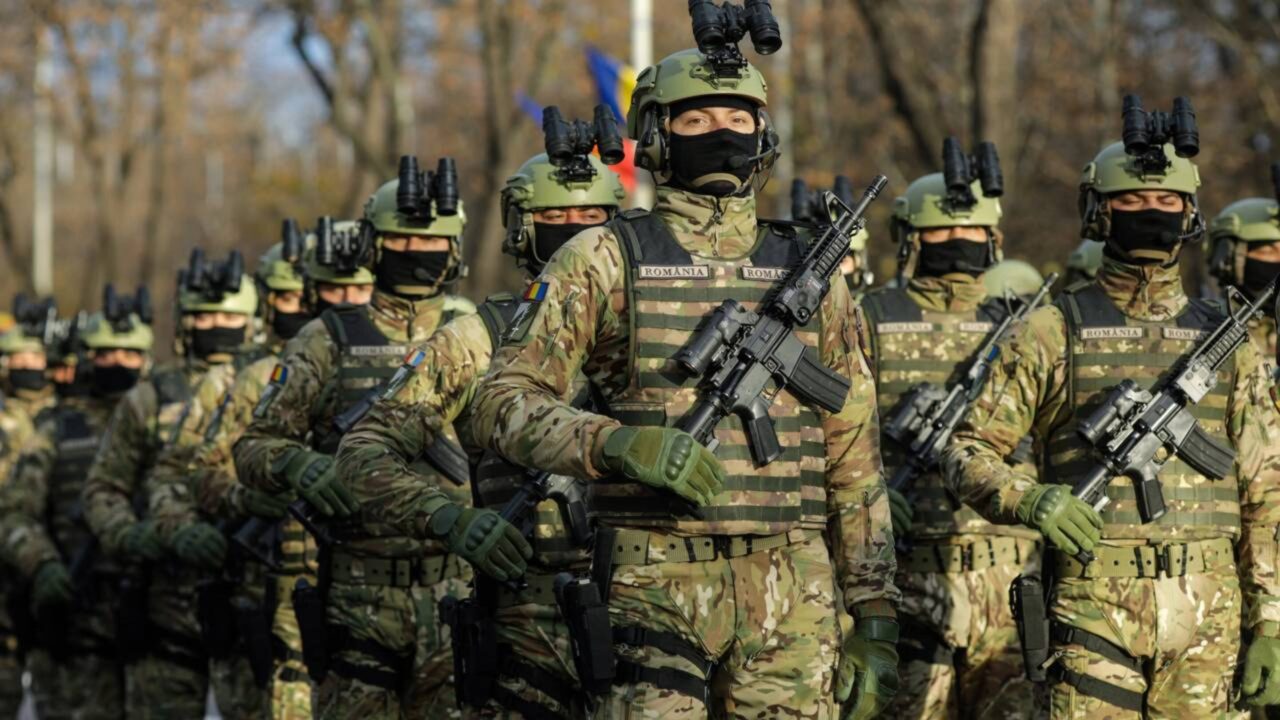 O segredo dos uniformes militares que usam nanotecnologia para camuflar o calor do corpo humano