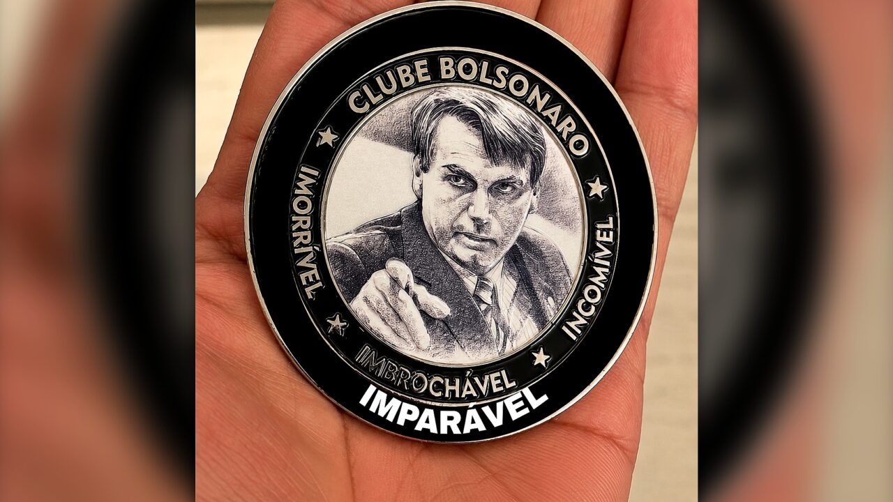 Crusoé: Flávio vai colocar um quarto ‘i’ na medalha do pai?