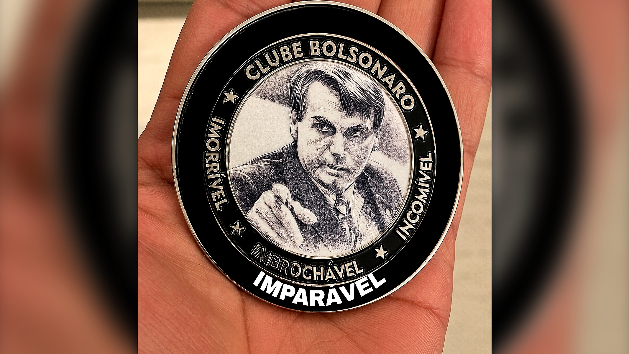 Crusoé: Flávio vai colocar um quarto ‘i’ na medalha do pai?