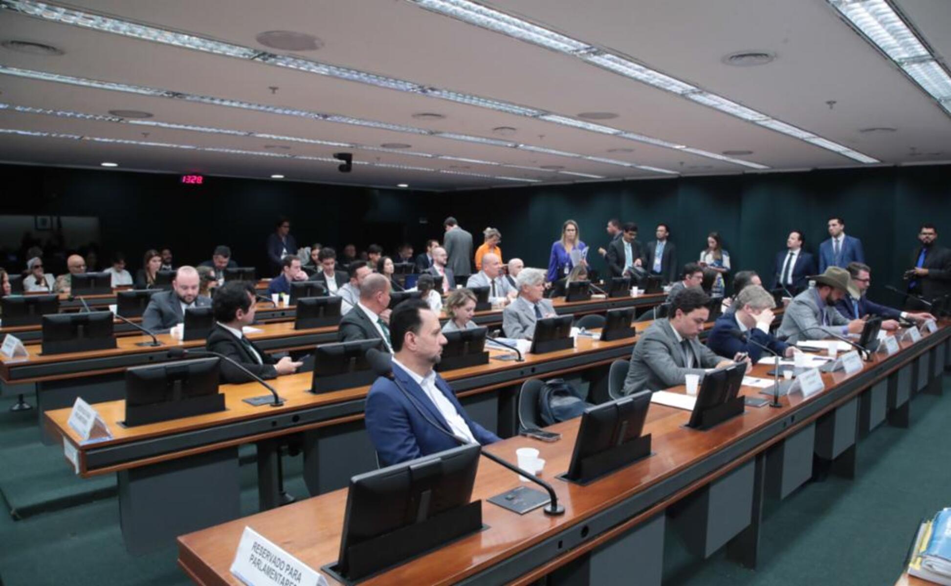 Conselho de Ética aprova suspensão do mandato de Pollon por 2 meses