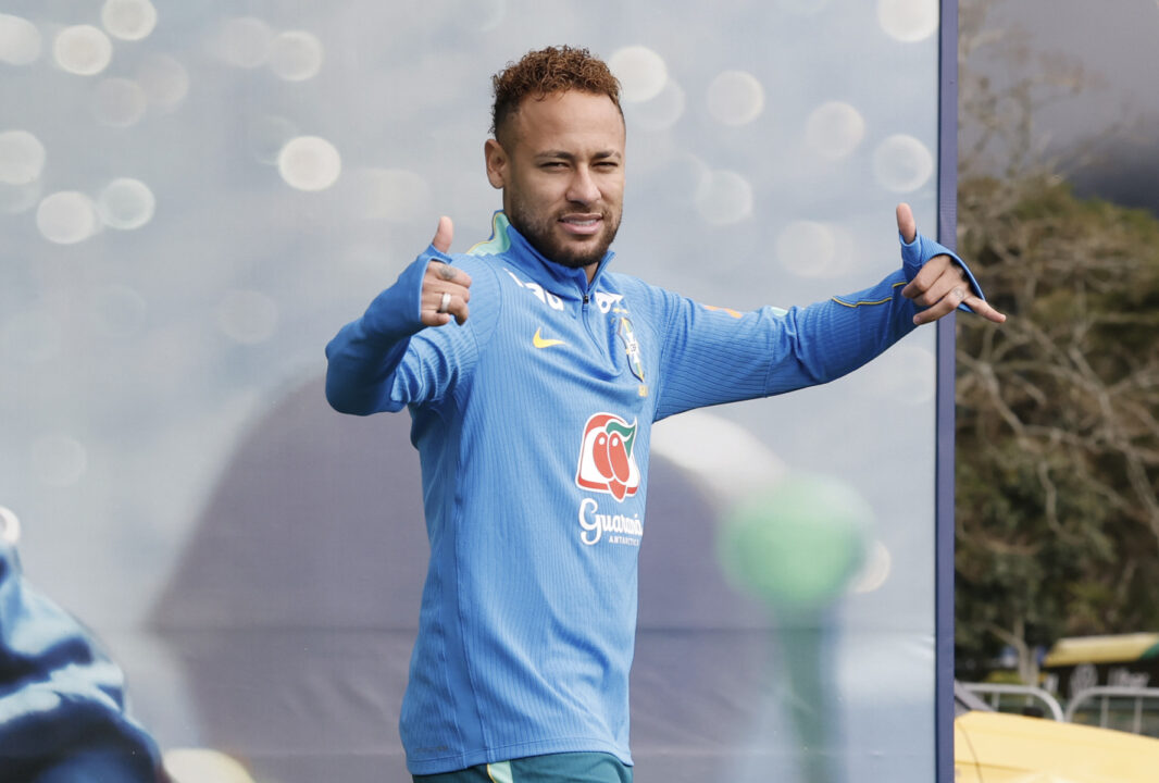 Site oficial de Neymar manda indireta a Lula