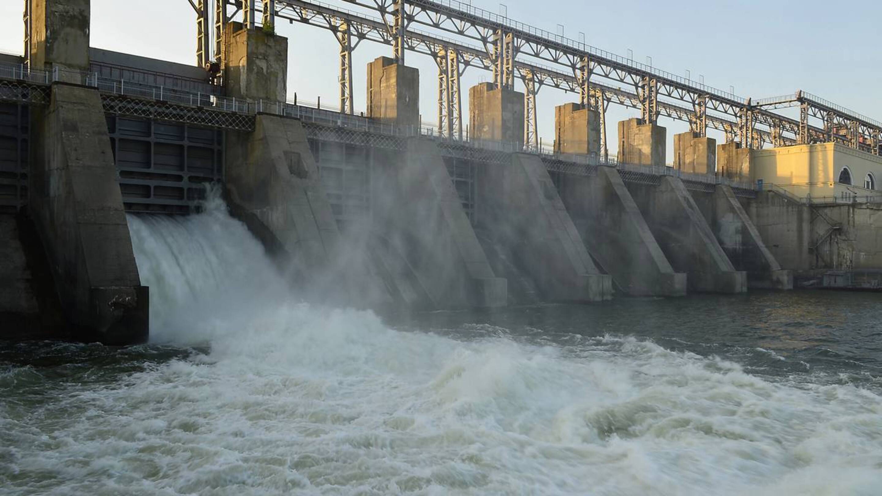 Hidrelétricas secretas são denunciadas por fornecer energia para a realeza do Catar na Patagônia