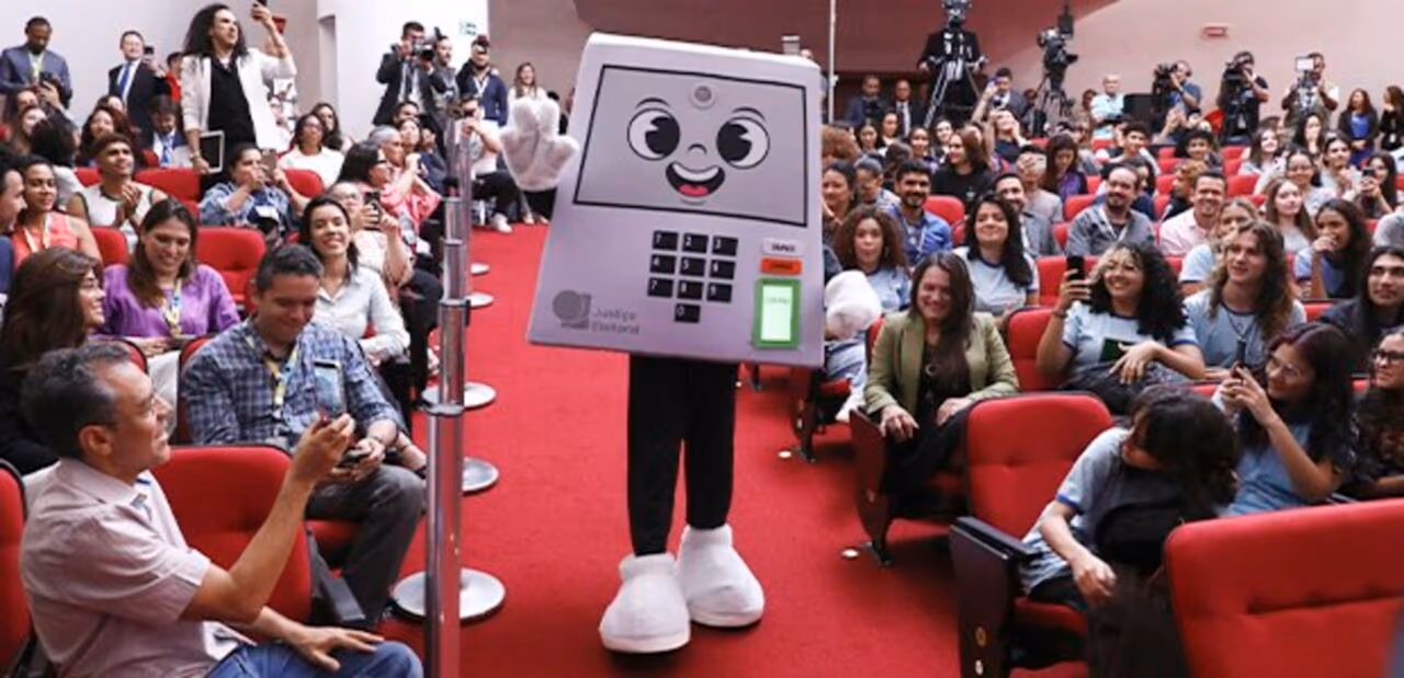TSE gastará R$ 1,3 milhão com Photoshop e afins