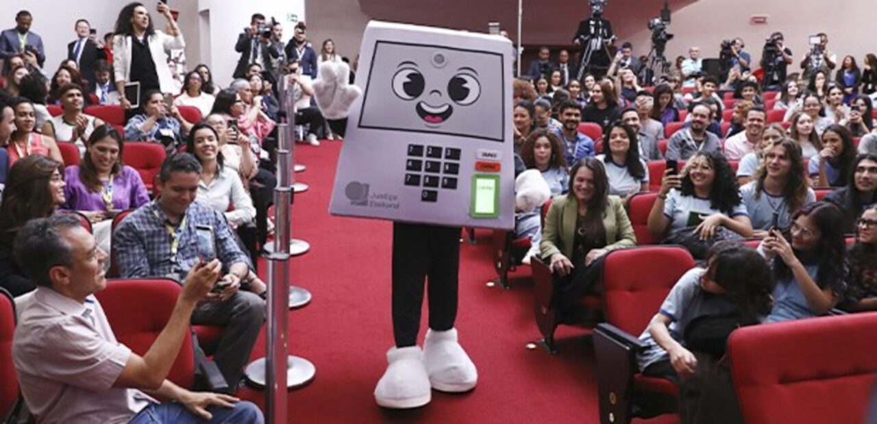 TSE gastará R$ 1,3 milhão com Photoshop e afins