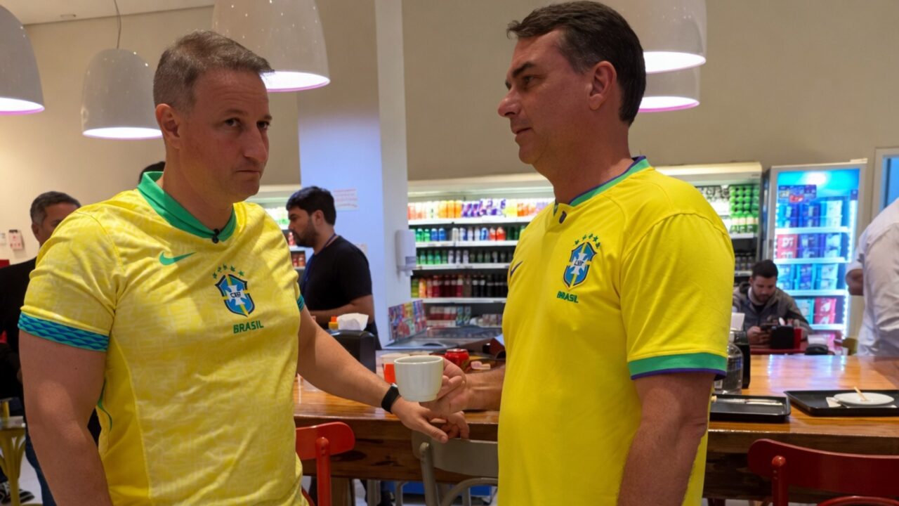 O nível de contaminação de Flávio Bolsonaro