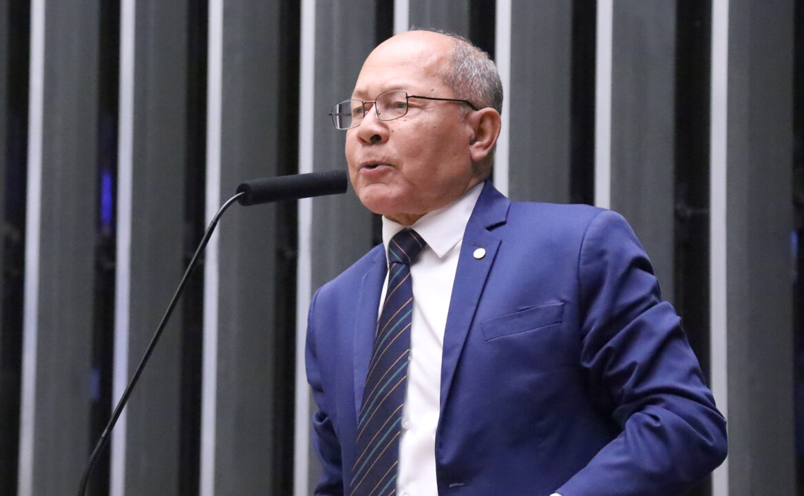Chrisóstomo diz que governo Lula “derrete” e cobra anistia ampla