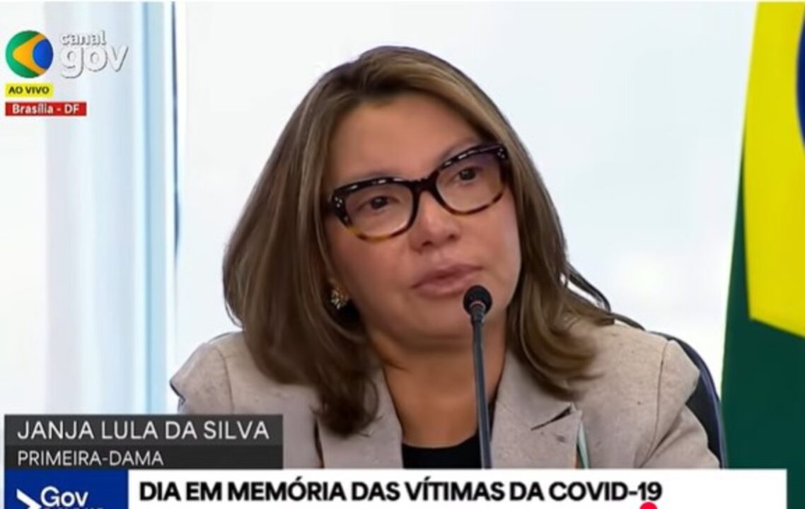 Crusoé: Janja e Lula botam mortos por Covid no palanque eleitoral