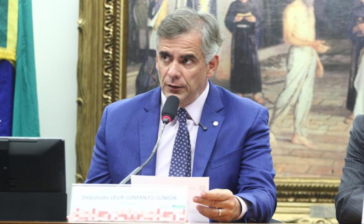 Redução da maioridade penal pode ser votada neste semestre, diz presidente da CCJ