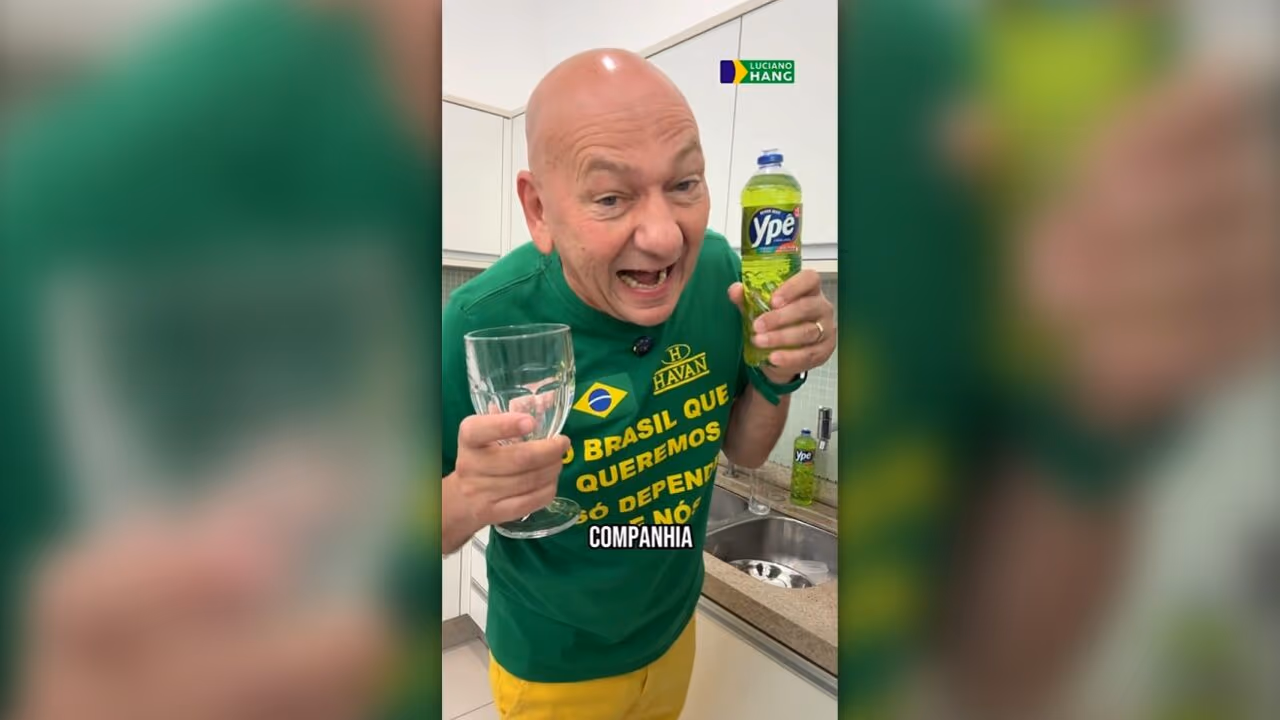 Crusoé: Bolsonaristas transformam detergente em água-benta