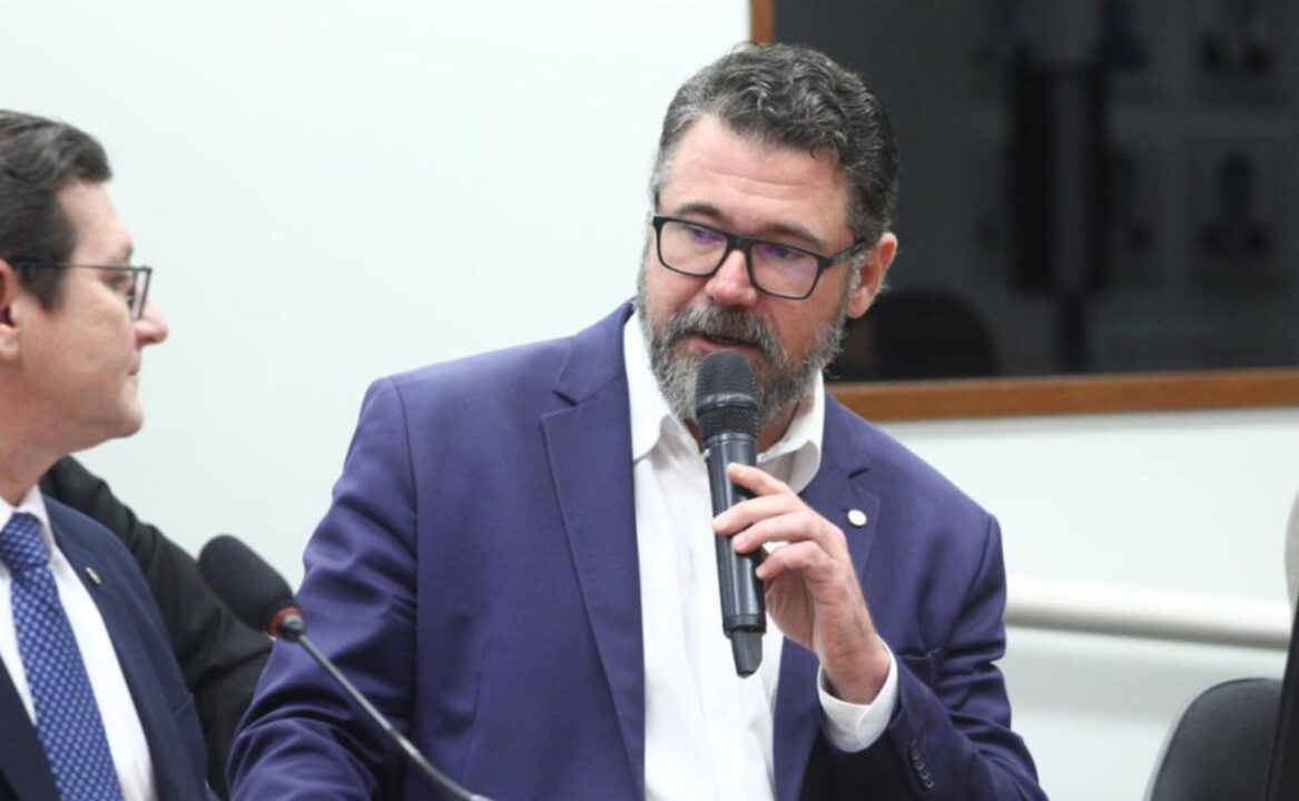 Comissão da Câmara aprova projeto que autoriza uso do FGTS para comprar arma