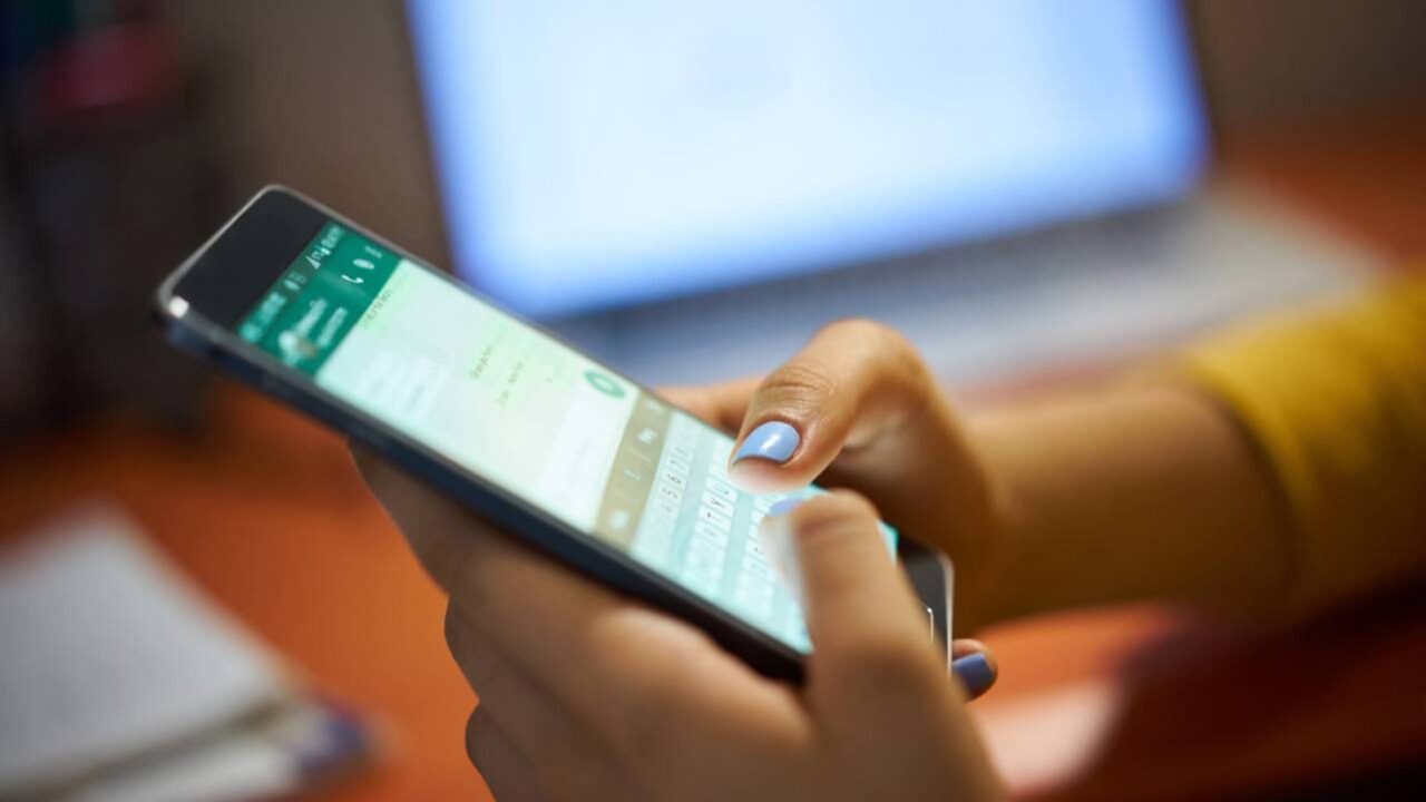 A psicologia explica por que uma mensagem sem resposta pode ocupar mais espaço mental do que uma conversa inteira