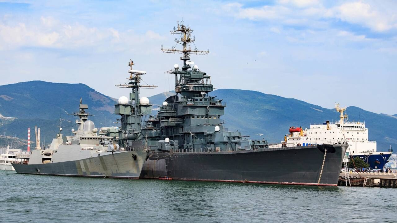 Por que os navios de guerra são cinza? A ciência por trás da camuflagem que engana até submarinos