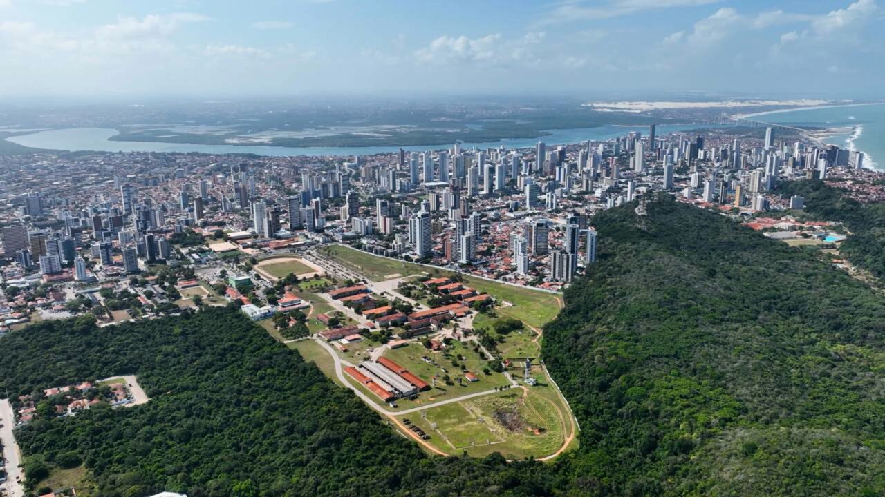 A capital onde o sol brilha cerca de 300 dias por ano e o ar é o mais puro das Américas