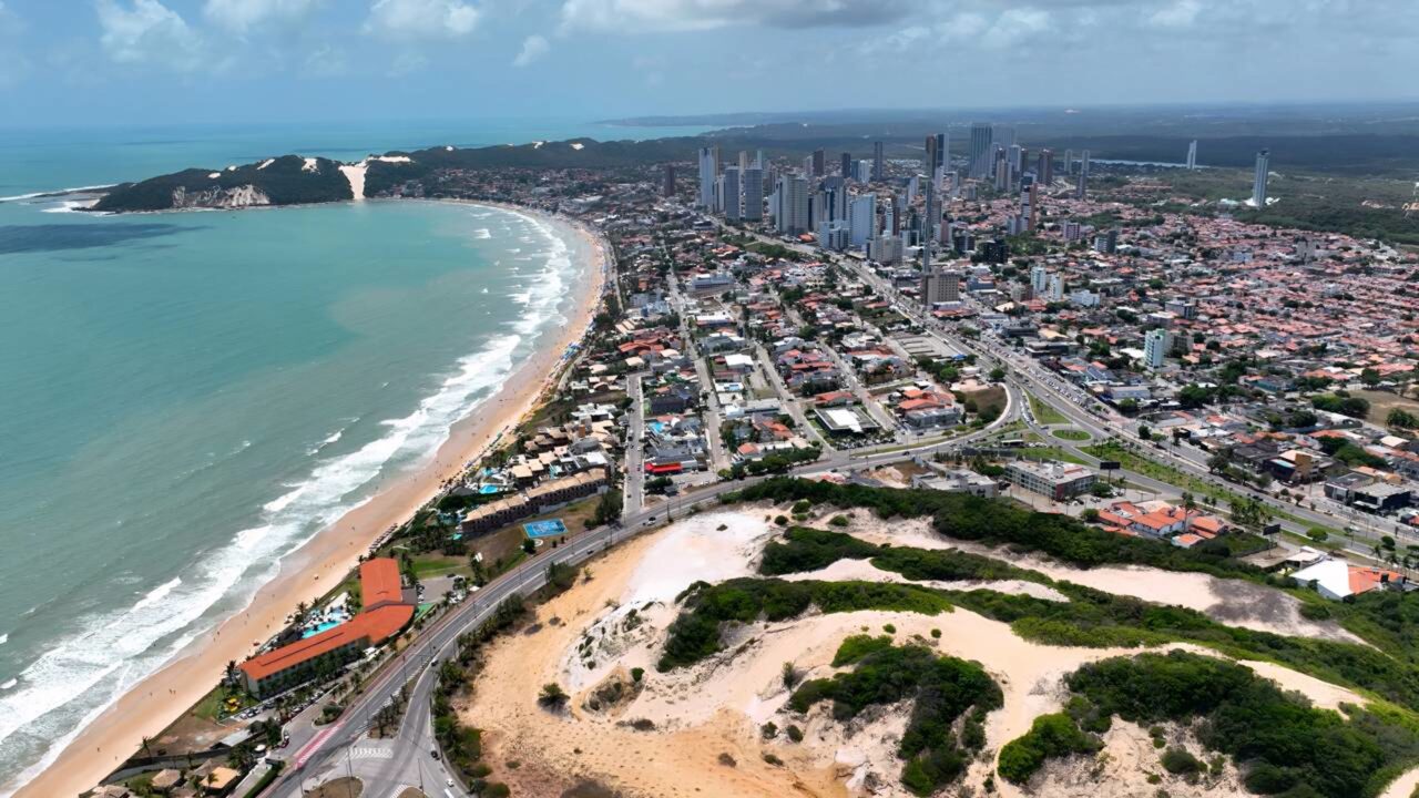 Natal encanta visitantes com suas praias iluminadas e clima ensolarado o ano inteiro // Créditos: depositphotos.com / Cristian_Lourenco