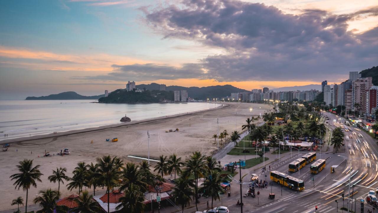 Com quase 500 anos de história, a primeira cidade do Brasil foi fundada em 1532 e hoje impressiona com qualidade de vida exemplar