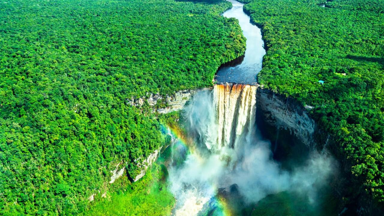 A maior divisa territorial da França não fica na Europa, fica no Maranhão: 730 km de selva amazônica separam o Brasil de um pedaço da União Europeia