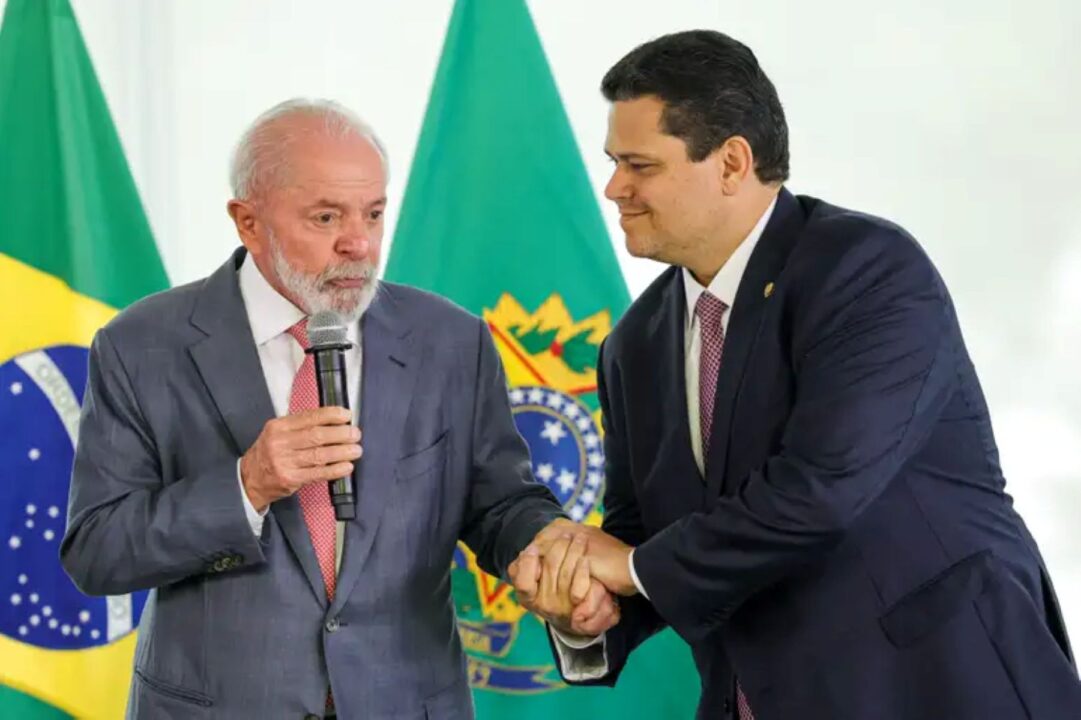 Lula e Alcolumbre se reencontram após ruptura