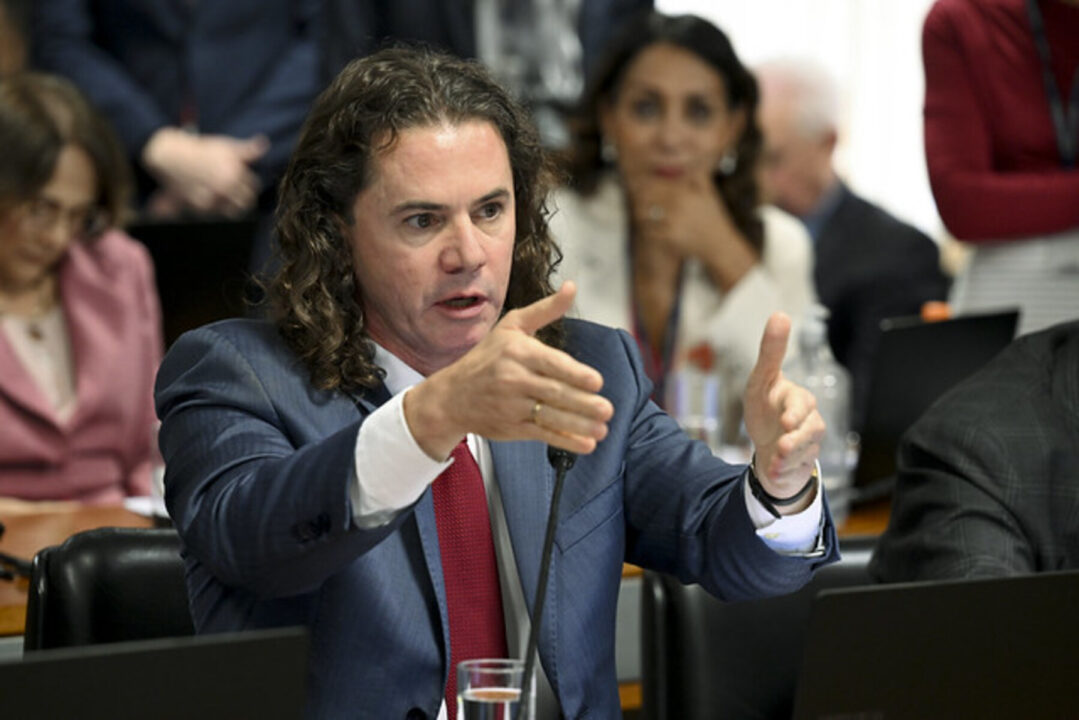 Comissão do Senado pede informação sobre empréstimo entre cunhada de Motta e Master