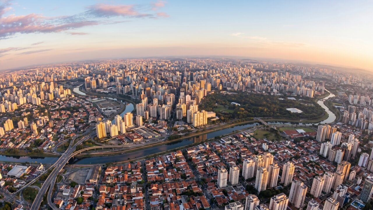 Cabe São Paulo capital 105 vezes: a cidade brasileira que supera Portugal e Grécia em extensão e foi a maior do mundo até 2009