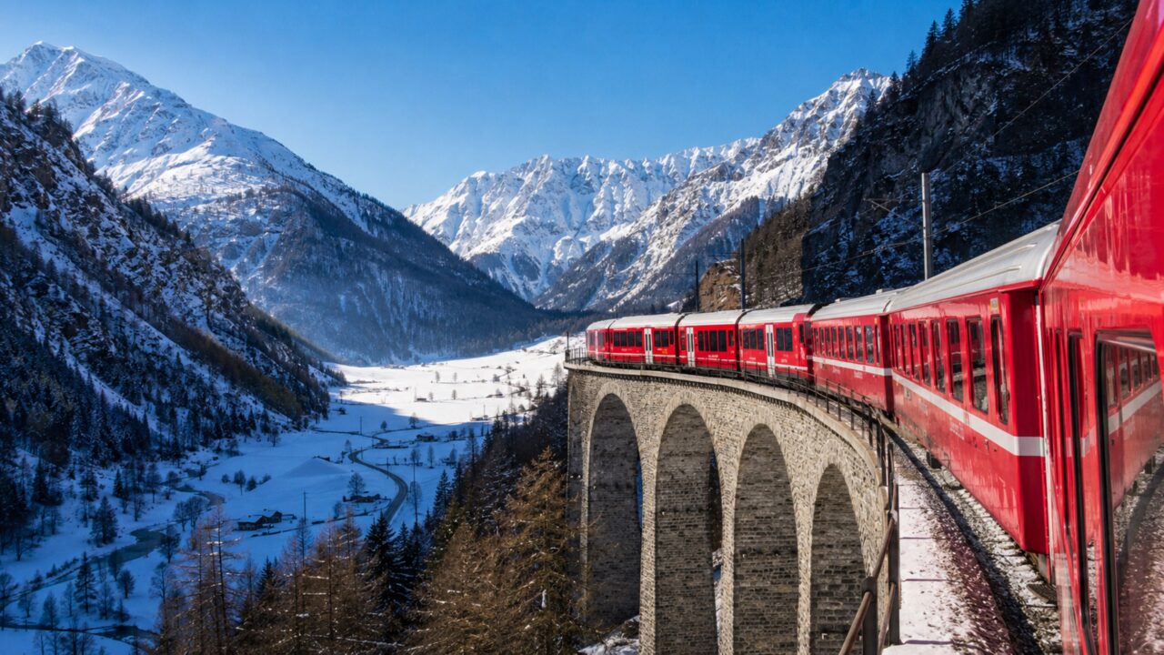O trem panorâmico que atravessa montanhas e transforma a viagem em uma experiência inesquecível