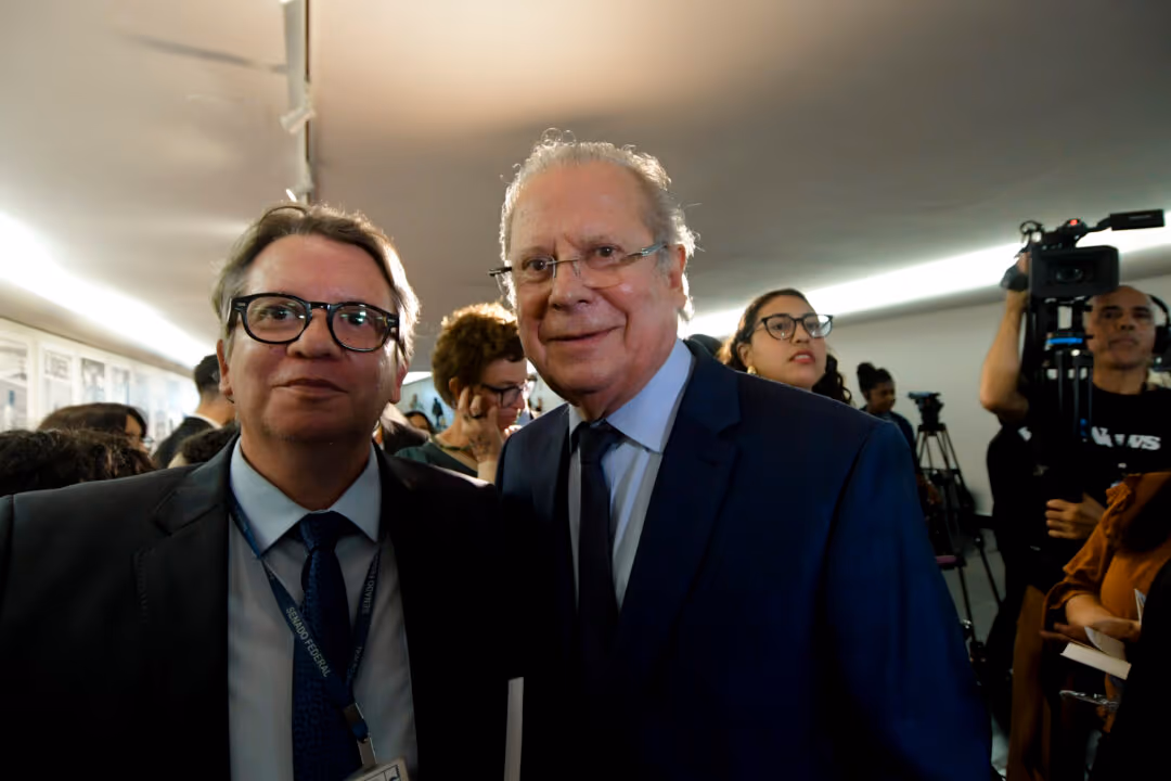 “Ganhamos cinco das seis” eleições, diz Dirceu