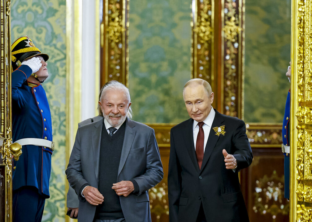 Crusoé: Como Putin influencia a política brasileira